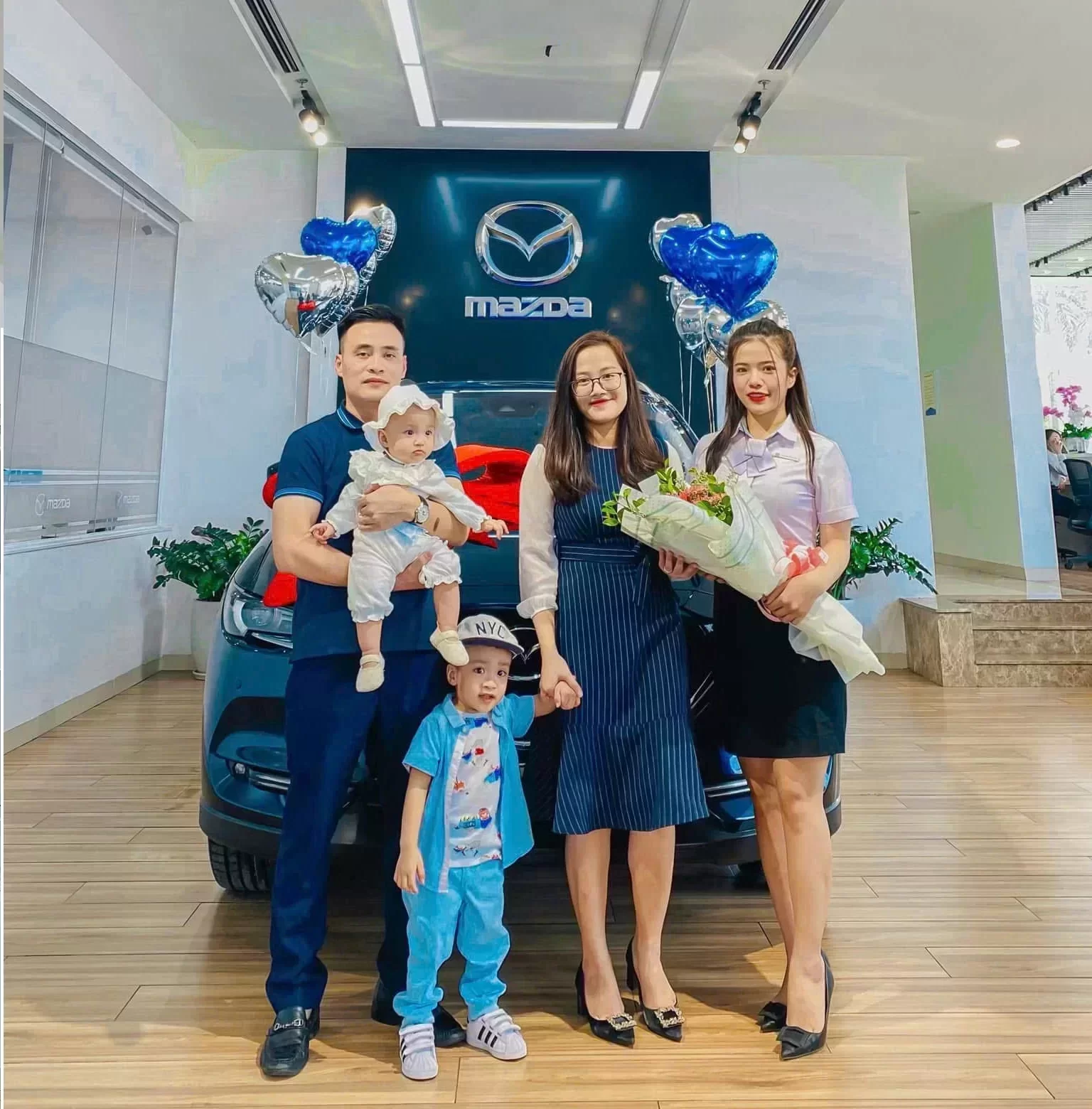 Tư vấn viên Mazda tại Hà Nội